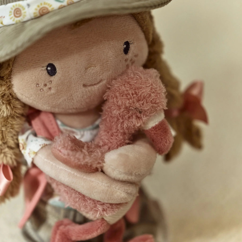 Muñeca blandita Rosa la exploradora