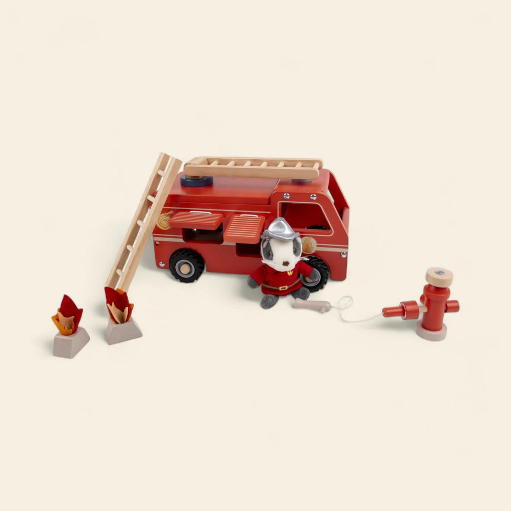 Camión de Bomberos con Bombero