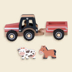 Tractor con remolque de madera