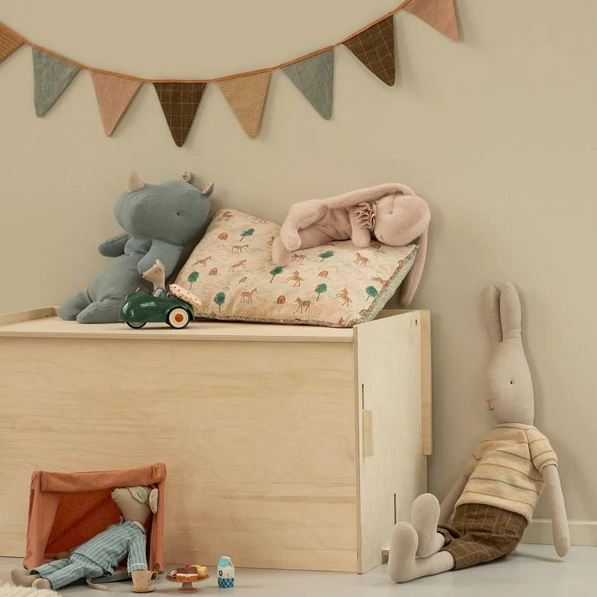 Conejito durmiente de peluche, Pequeño - Empolvado