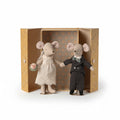 Pareja de ratones de boda en caja
