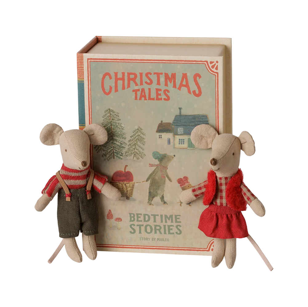Ratones gemelos navideños en libro