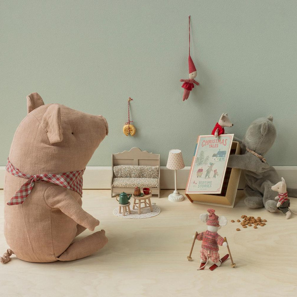 Ratones gemelos navideños en libro