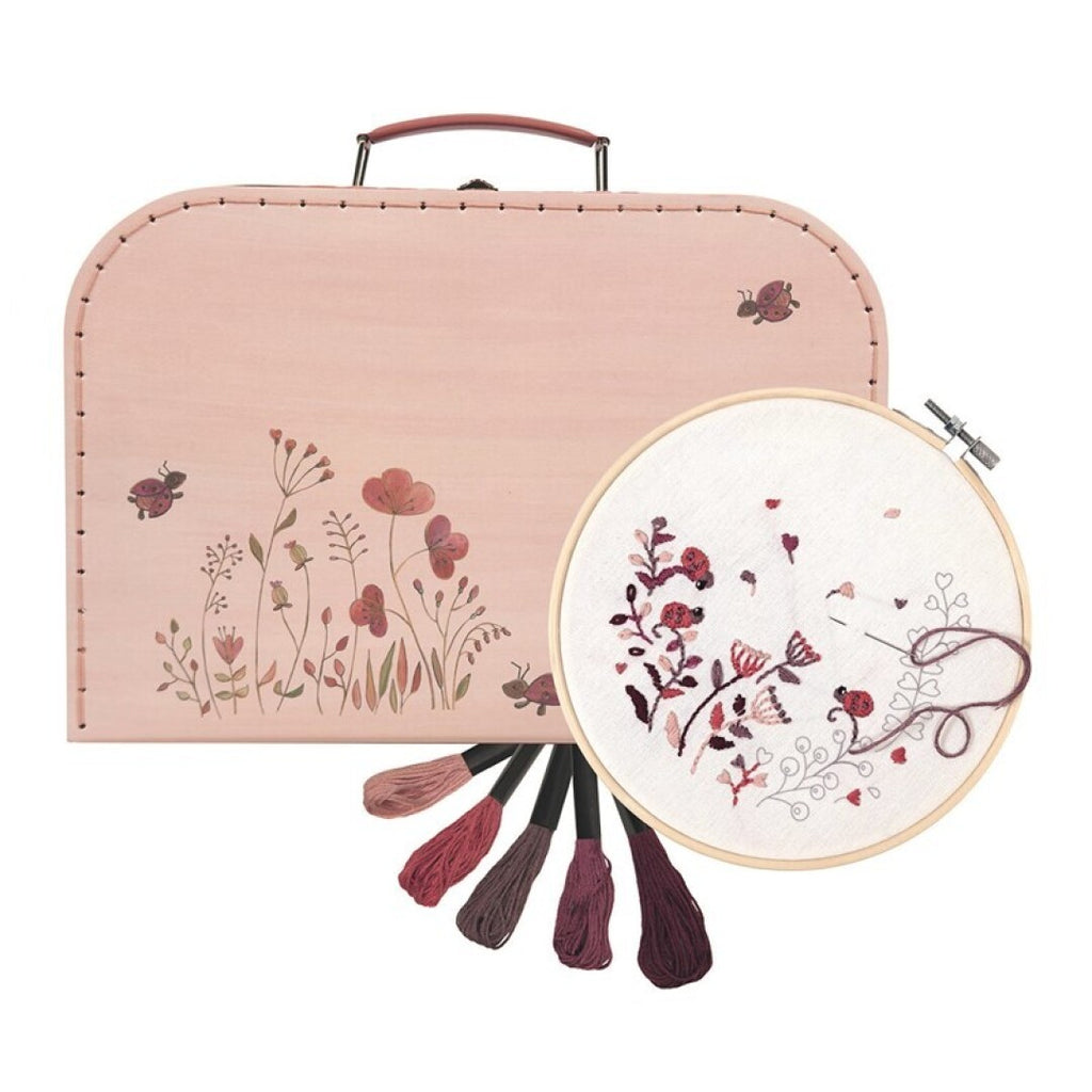 Maletín con Kit de Bordado Mariquitas