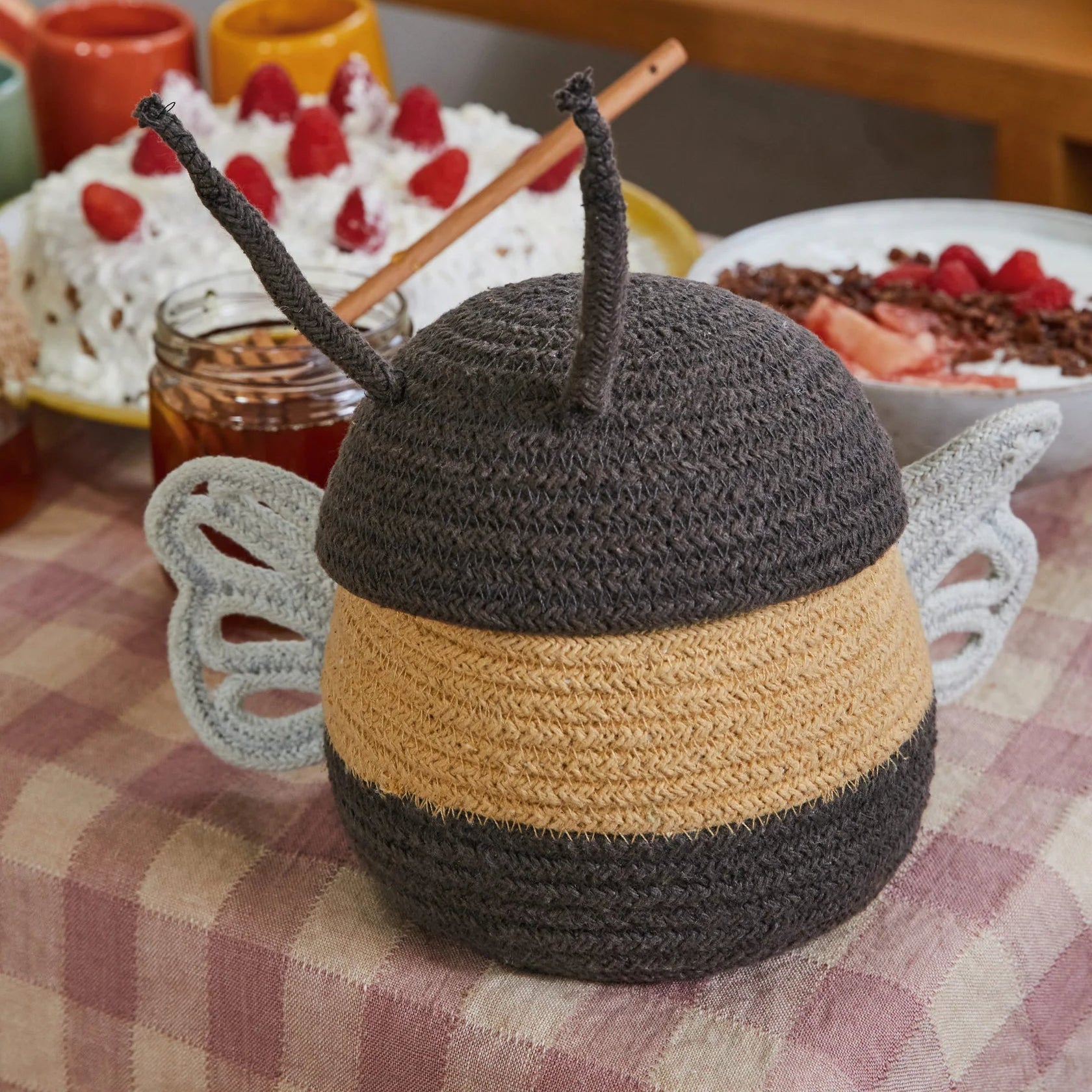 Cesta Bee
