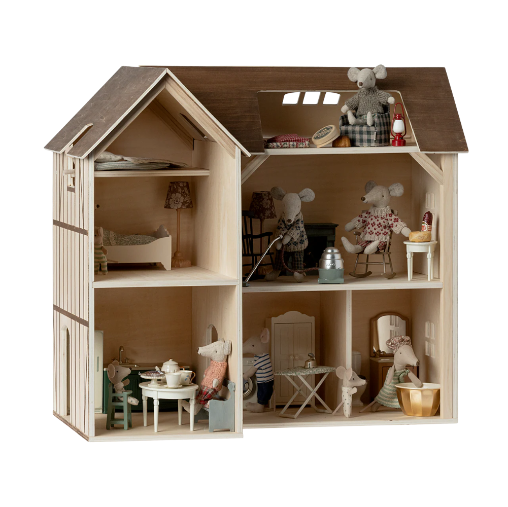Mouse hole Farmhouse