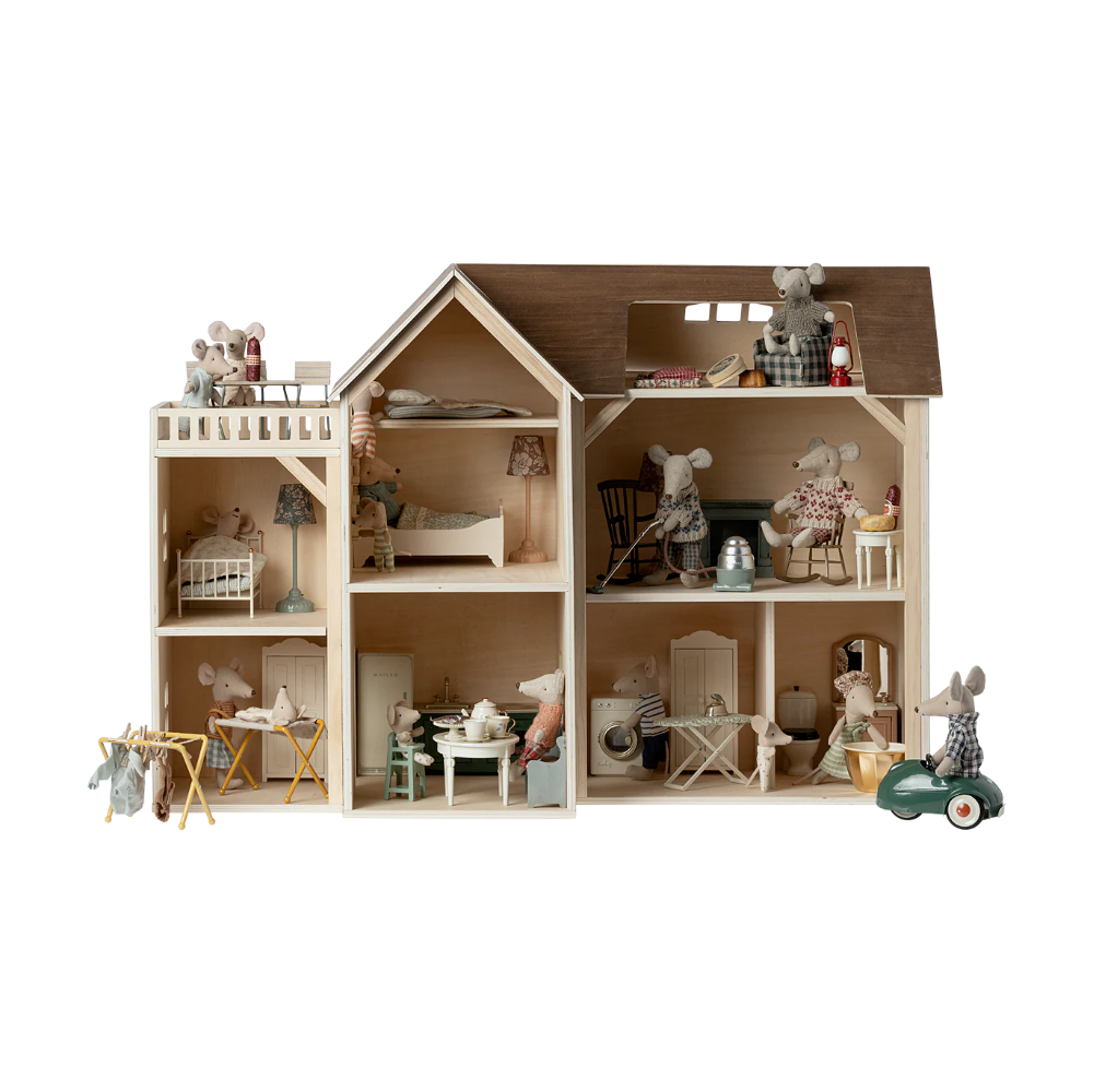 Mouse hole Farmhouse