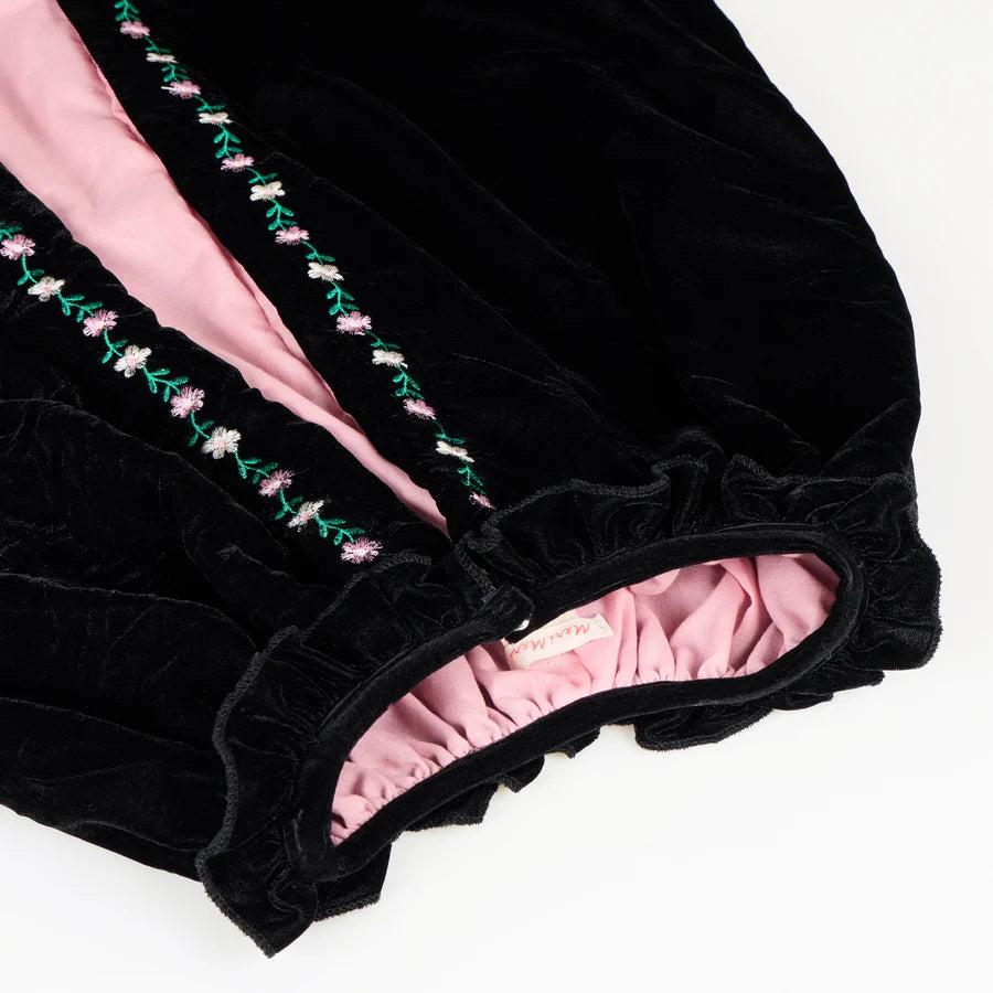 Bruja Velvet bordado